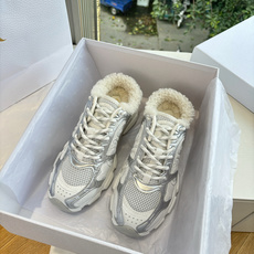 代购级别所即所得G0133C'est Dior 迪奥 25春夏全新休闲运动鞋‘以牛皮革和网眼织物制作,轻盈透气。侧边的C 代购级别所即所得G0133C'est Dior 迪奥 25春夏全新休闲运动鞋‘以牛皮革和网眼织物制作,轻盈透气。侧边的C