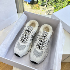 代购级别所即所得G0133C'est Dior 迪奥 25春夏全新休闲运动鞋‘以牛皮革和网眼织物制作,轻盈透气。侧边的C 代购级别所即所得G0133C'est Dior 迪奥 25春夏全新休闲运动鞋‘以牛皮革和网眼织物制作,轻盈透气。侧边的C
