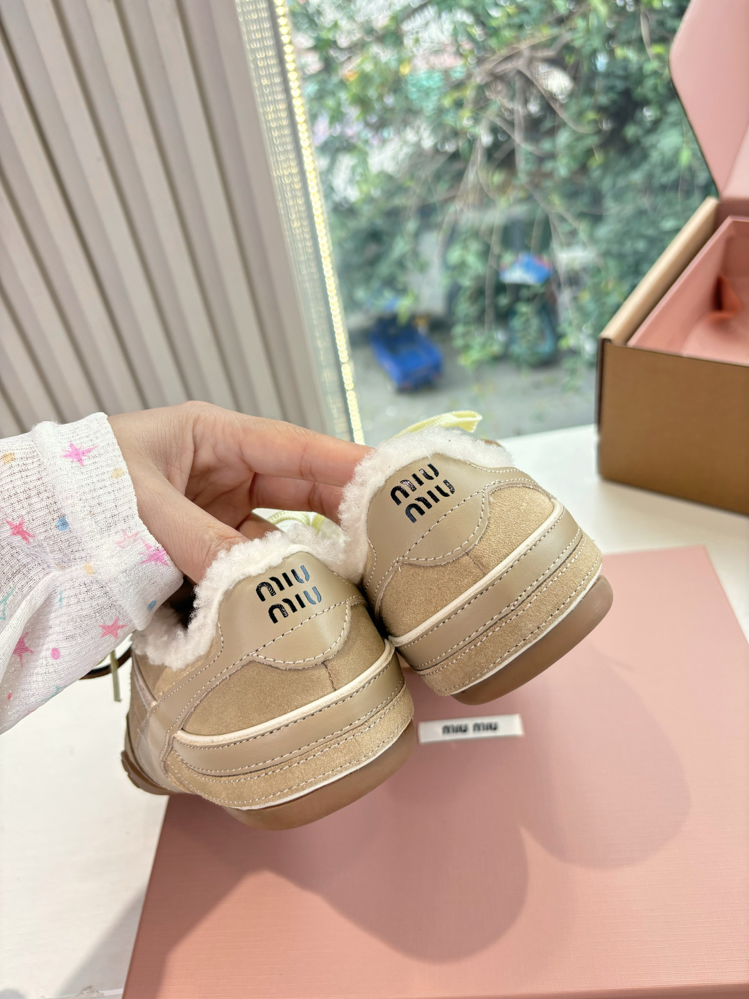 带飞机盒G086所见即所得顶级品质羊毛内里miumiu25秋冬新款厚底羊毛小白鞋简约造型，超轻原版开模鞋底，脚感妥妥满分