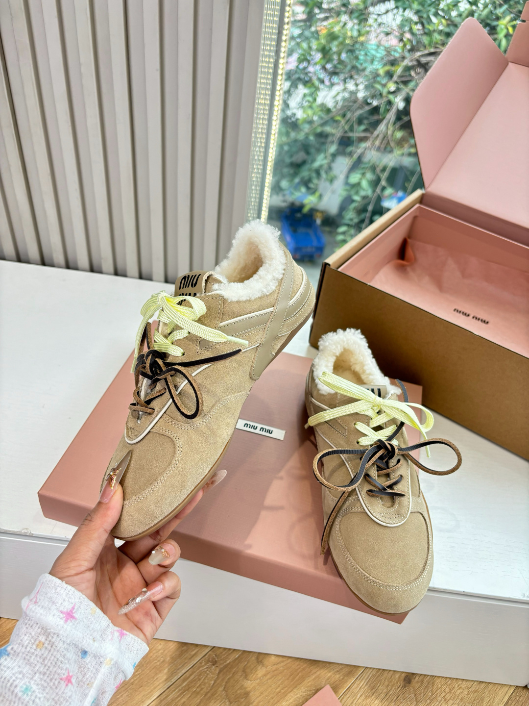 带飞机盒G086所见即所得顶级品质羊毛内里miumiu25秋冬新款厚底羊毛小白鞋简约造型，超轻原版开模鞋底，脚感妥妥满分