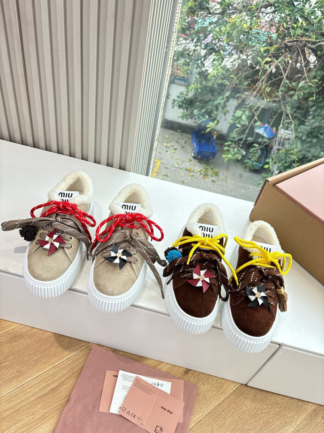 有量有价G049所见即所得顶级品质小风车羊毛内里miumiu25秋冬新款厚底 小白鞋 羊毛小白鞋 简约造型，超轻原版开模