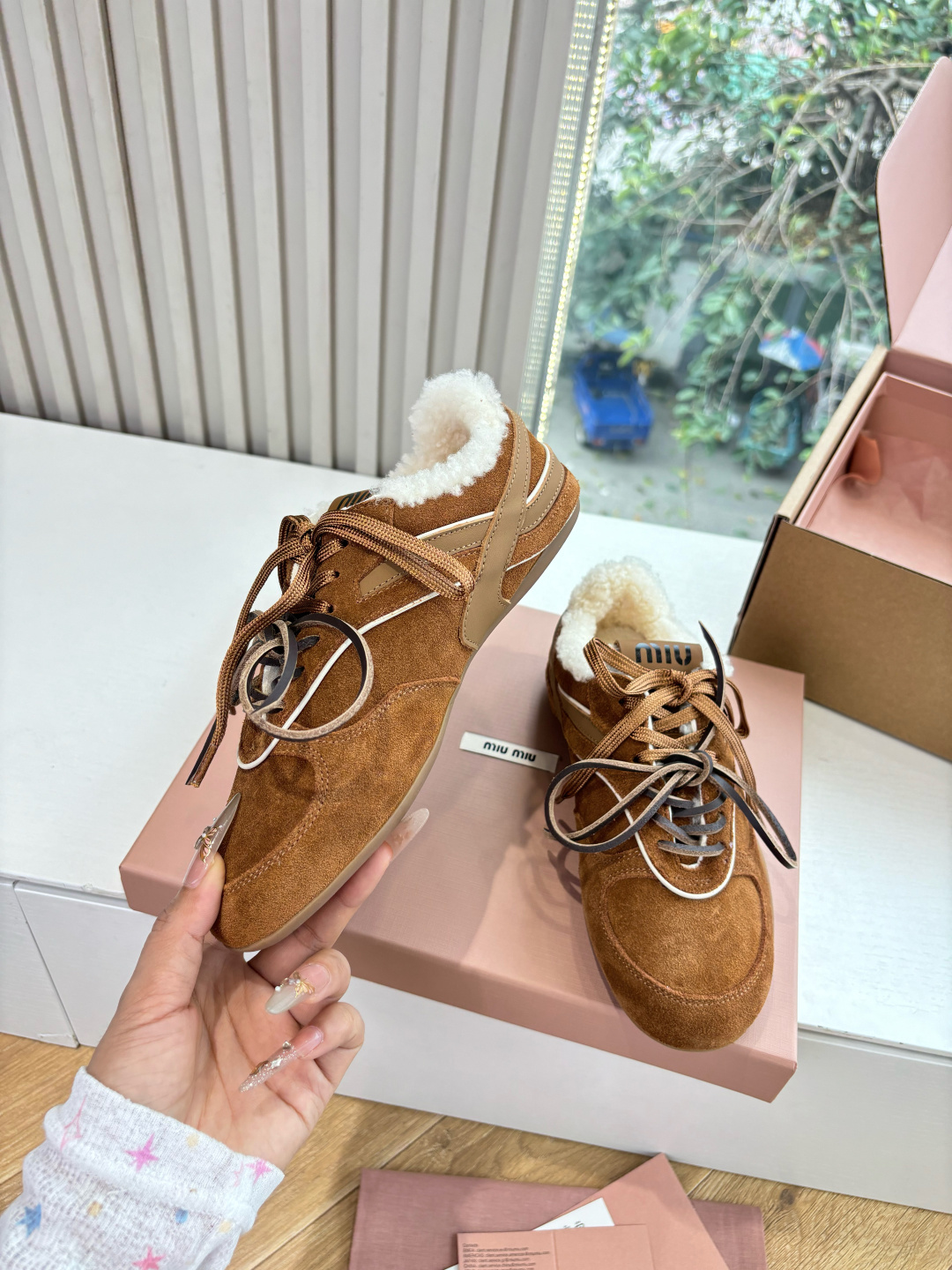 带飞机盒G086所见即所得顶级品质羊毛内里miumiu25秋冬新款厚底羊毛小白鞋简约造型，超轻原版开模鞋底，脚感妥妥满分