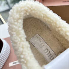 有量有价G049所见即所得顶级品质小风车羊毛内里miumiu25秋冬新款厚底 小白鞋 羊毛小白鞋 简约造型,超轻原版开模 有量有价G049所见即所得顶级品质小风车羊毛内里miumiu25秋冬新款厚底 小白鞋 羊毛小白鞋 简约造型,超轻原版开模