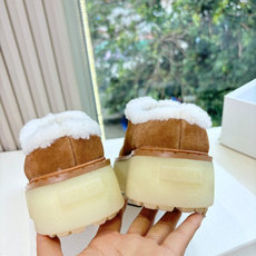 G036所见即所得代购级别市面最高版本 PRADA 普拉达秋冬新款△三角标一脚蹬羊毛鞋,厚底靴 雪地靴 双色擦色牛绒真羊 G036所见即所得代购级别市面最高版本 PRADA 普拉达秋冬新款△三角标一脚蹬羊毛鞋,厚底靴 雪地靴 双色擦色牛绒真羊