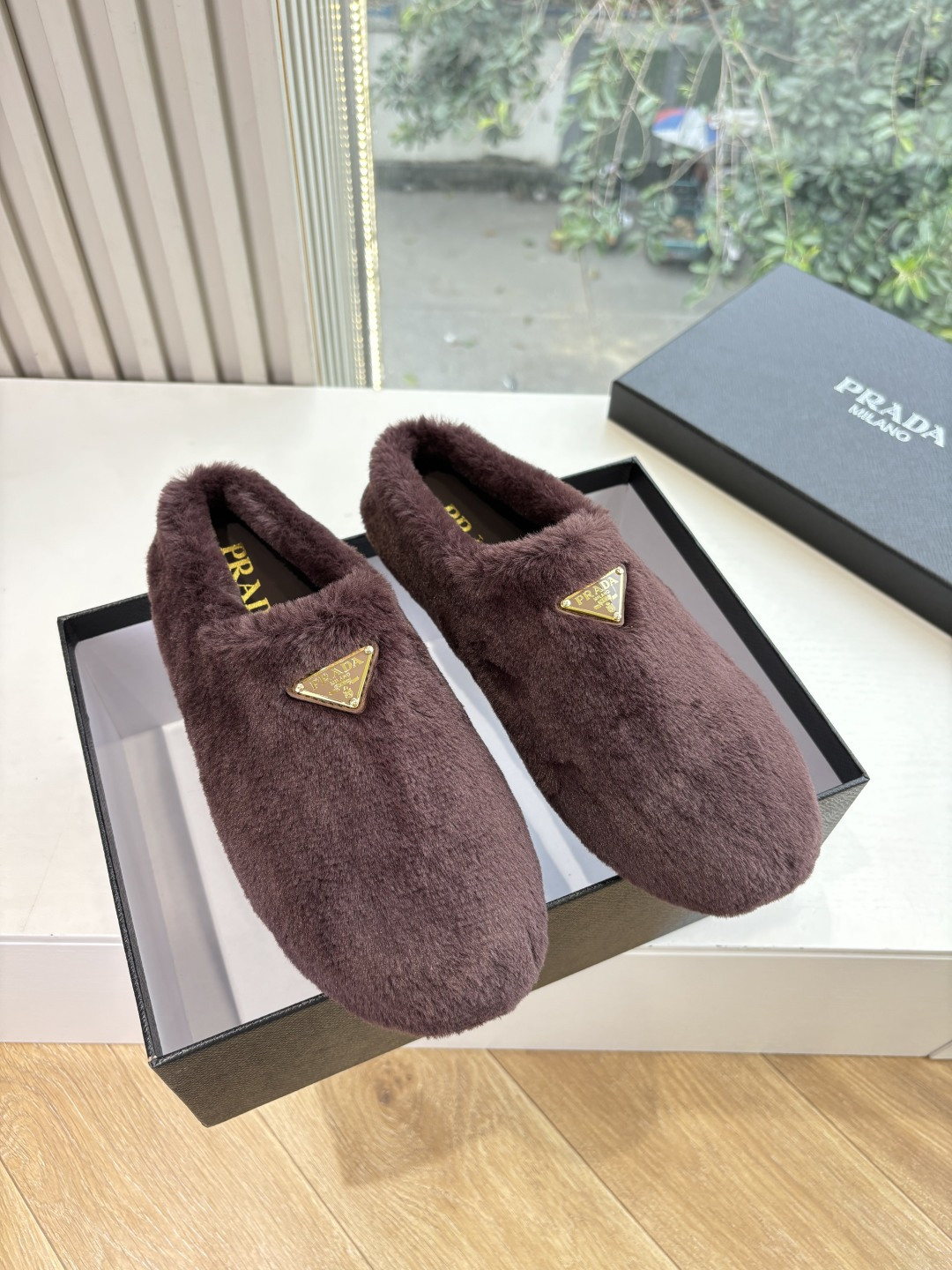 G036所见即所得代购级别市面最高版本 PRADA 普拉达秋冬新款△三角标一脚蹬羊毛鞋，厚底靴 雪地靴 双色擦色牛绒真羊