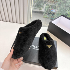 G036所见即所得代购级别市面最高版本 PRADA 普拉达秋冬新款△三角标一脚蹬羊毛鞋,厚底靴 雪地靴 双色擦色牛绒真羊 G036所见即所得代购级别市面最高版本 PRADA 普拉达秋冬新款△三角标一脚蹬羊毛鞋,厚底靴 雪地靴 双色擦色牛绒真羊