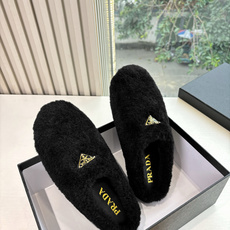 G036所见即所得代购级别市面最高版本 PRADA 普拉达秋冬新款△三角标一脚蹬羊毛鞋,厚底靴 雪地靴 双色擦色牛绒真羊 G036所见即所得代购级别市面最高版本 PRADA 普拉达秋冬新款△三角标一脚蹬羊毛鞋,厚底靴 雪地靴 双色擦色牛绒真羊