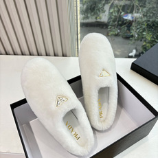 G036所见即所得代购级别市面最高版本 PRADA 普拉达秋冬新款△三角标一脚蹬羊毛鞋,厚底靴 雪地靴 双色擦色牛绒真羊 G036所见即所得代购级别市面最高版本 PRADA 普拉达秋冬新款△三角标一脚蹬羊毛鞋,厚底靴 雪地靴 双色擦色牛绒真羊