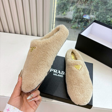 G036所见即所得代购级别市面最高版本 PRADA 普拉达秋冬新款△三角标一脚蹬羊毛鞋,厚底靴 雪地靴 双色擦色牛绒真羊 G036所见即所得代购级别市面最高版本 PRADA 普拉达秋冬新款△三角标一脚蹬羊毛鞋,厚底靴 雪地靴 双色擦色牛绒真羊