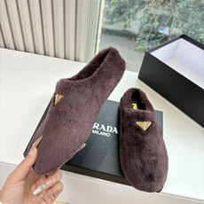 G036所见即所得代购级别市面最高版本 PRADA 普拉达秋冬新款△三角标一脚蹬羊毛鞋,厚底靴 雪地靴 双色擦色牛绒真羊 G036所见即所得代购级别市面最高版本 PRADA 普拉达秋冬新款△三角标一脚蹬羊毛鞋,厚底靴 雪地靴 双色擦色牛绒真羊