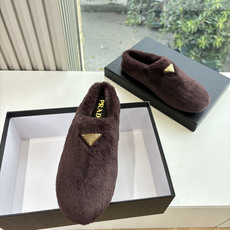 G036所见即所得代购级别市面最高版本 PRADA 普拉达秋冬新款△三角标一脚蹬羊毛鞋,厚底靴 雪地靴 双色擦色牛绒真羊 G036所见即所得代购级别市面最高版本 PRADA 普拉达秋冬新款△三角标一脚蹬羊毛鞋,厚底靴 雪地靴 双色擦色牛绒真羊