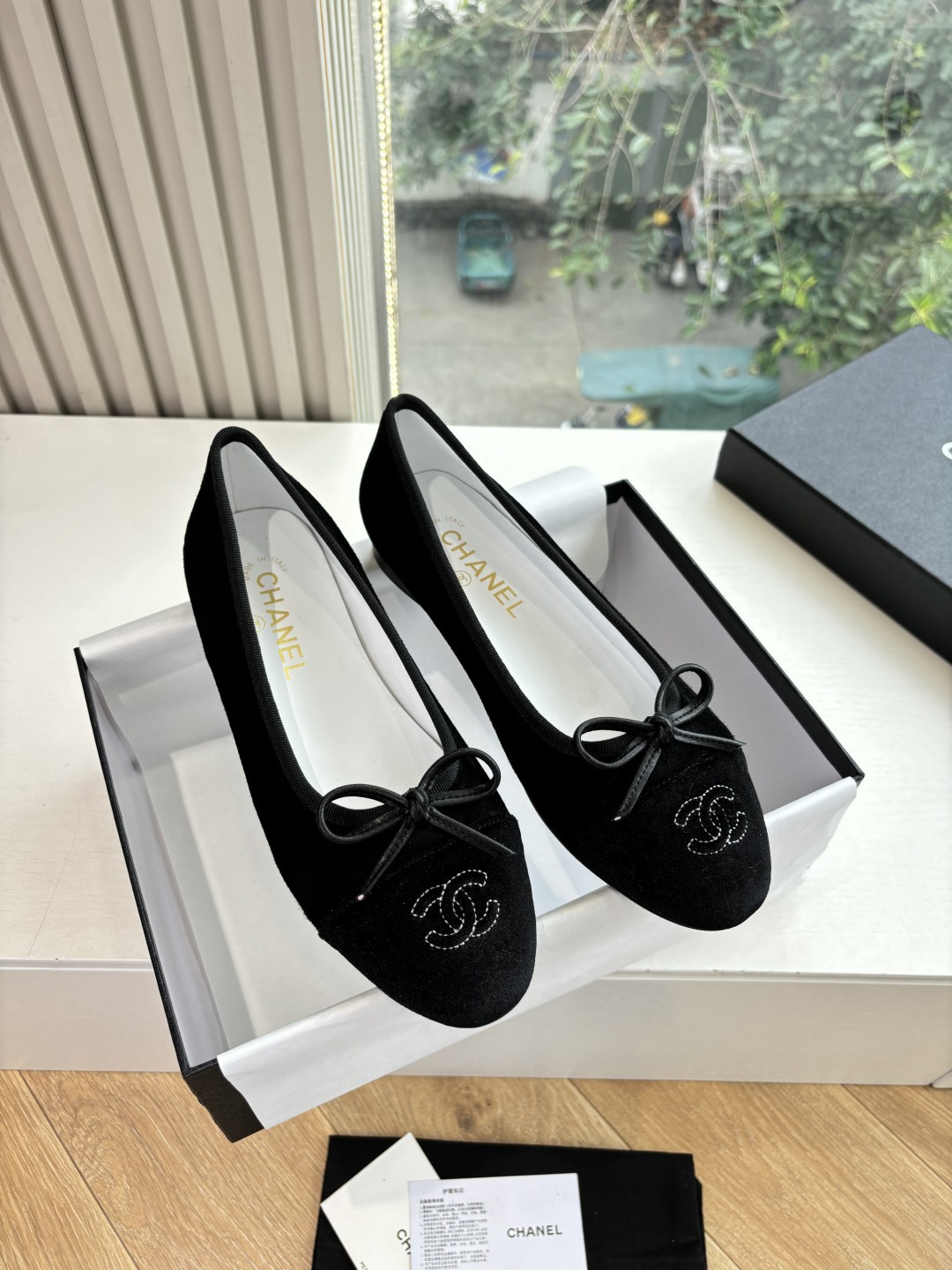NO:592283,G302 WYSIWYG purchasing grade CHANE*25s little Chanel new hot-selling Mary Jane shoes are properly reserved for your own use!  !  Much more comfortable than the classic Slingback!  Every color is a whitening tool that makes your feet look whiter! So cute! Another hot fragrance~ Material original material Original lining sheepskin lining Outsole Genuine leather sole Code number: 35-39/(40/41 customized, non-returnable and non-exchangeable), single shoes, chanel, chanel, mary jane, sheepskin19860909G302所见即所得代购级CHANE*25s小香奈儿新款爆品玛丽珍单鞋妥妥的自留款！！比经典款Slingback舒服太多啦！每个颜色上脚都很显白 的显白利器!好嗲啊!又是火爆的小香~ 材质原版材质 内里原版内里羊皮 大底真皮鞋底 码数:35-39/(40/41定制不退不换),单鞋,chanel,chanel,mary jane,sheepskin,Women's Shoes