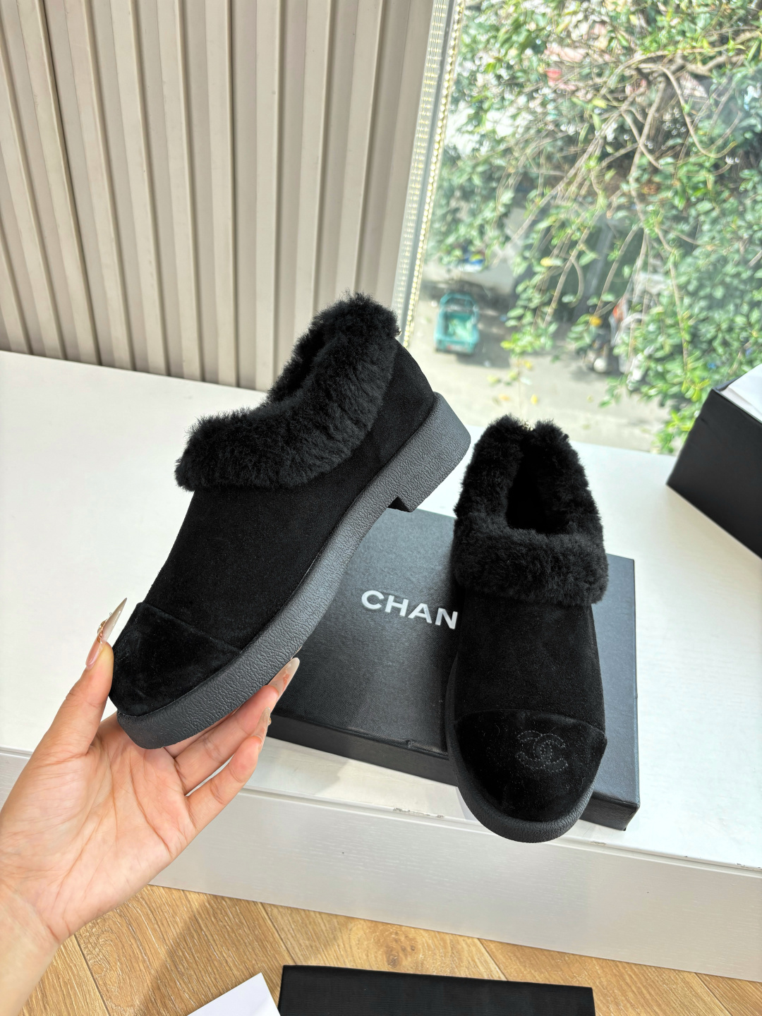 G059所见即所得CHANE*｜小香25K早春新品复古格熊猫羊毛休闲鞋运动鞋简约黑白配色 勾勒永不过时的时尚轮廓 。精致