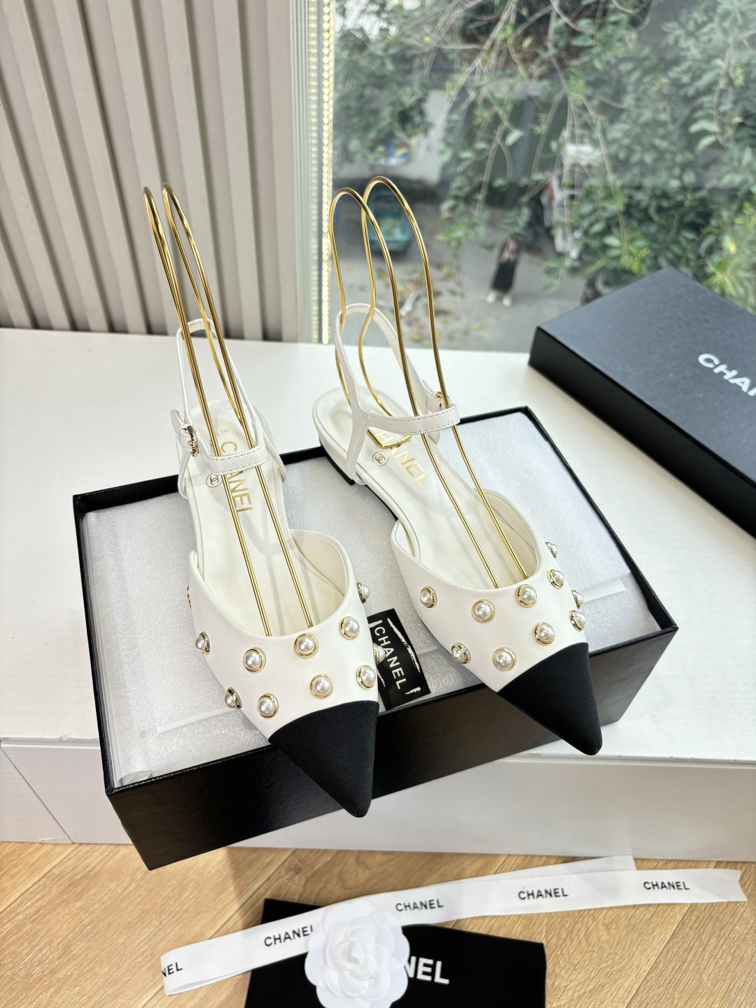 NO:612061,G178 WYSIWYG purchasing grade CHANE*25s Chanel's new hot-selling Mary Jane shoes and sandals, a proper reserve for your own use!  !  Much more comfortable than the classic Slingback!  Every color is a whitening tool that makes your feet look whiter! So cute! Another popular fragrance~ Material Original imported sheepskin Original lining sheepskin Outsole Genuine leather sole Code number: 35-39/(40/41 customized, non-returnable and non-exchangeable), sandals, chanel, chanel, sandals, mary jane, sheepskin19860909G178所见即所得代购级CHANE*25s小香奈儿新款爆品玛丽珍单鞋凉鞋 妥妥的自留款！！比经典款Slingback舒服太多啦！每个颜色上脚都很显白 的显白利器!好嗲啊!又是火爆的小香~ 材质原版进口羊皮 内里原版内里羊皮 大底真皮鞋底 码数:35-39/(40/41定制不退不换),凉鞋,chanel,chanel,sandals,mary jane,sheepskin,Women's Shoes