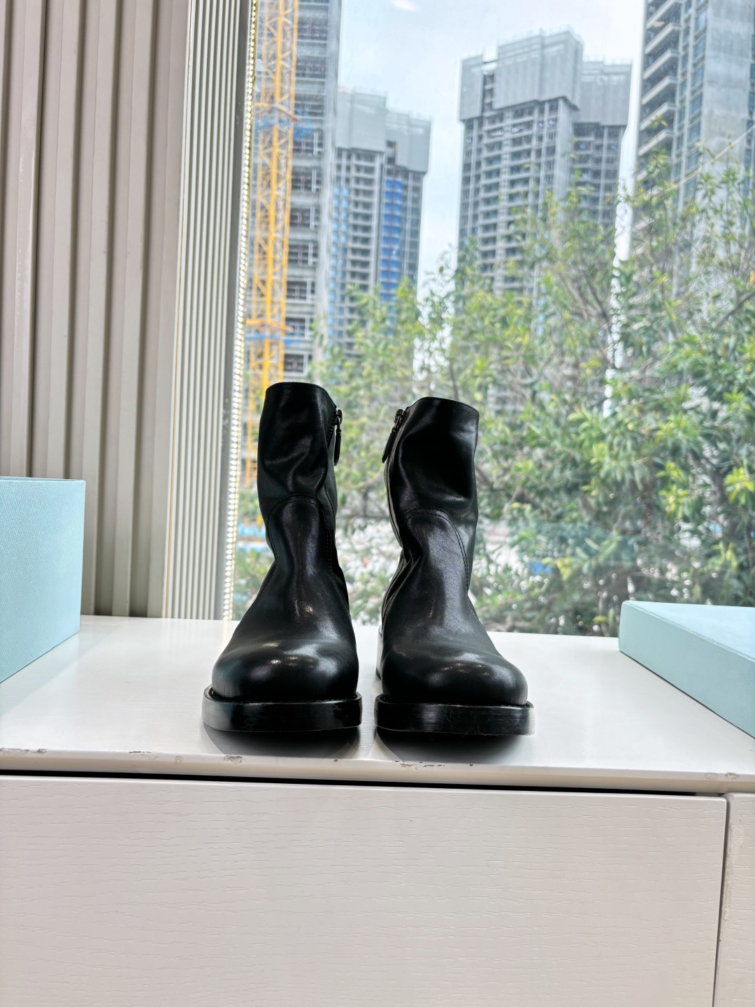 NO:615819,Purchasing level G067 WYSIWYG Prad*Prada 2025 Autumn and Winter Hot Classic Chelsea Wrinkled Boots Cavalier Boots Series - These shoes are super good-looking. And they can lengthen the legs. Unlike the mixed products on the market, the selling point of this model is the genuine leather accommodation outsole. I dismantled the ZP at home, the original 1:1 mold, outsole, any comparison is welcome for comfort and texture. The fabric is original imported cowhide, the lining is imported cowhide lining, the outsole is original. size35-39 [40.41 Customized, non-refundable and non-exchangeable], boots, prada, prada, boots, cowhide19860909代购级别G067所见即所得Prad*普拉达2025秋冬爆款经典款切尔西皱皱靴骑士靴系列—这款上脚超好看.而且可以拉长腿型市面上鱼龙混杂的货不同,此款卖点在于真皮住宿大底,我家拆烂ZP,原版1:1开模,大底,欢迎任何对比舒适度与质感. 面料原版进口牛皮 内里进口牛皮内里 大底原版鞋底 size35-39 [40.41定做不退不換],靴子,prada,prada,boots,cowhide,Women's Shoes