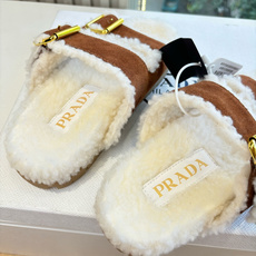 G036新色款所见即所得高帮款 低帮款 乐福鞋拖鞋单鞋款!!PRADA 普拉达 三角标羊毛鞋,厚底靴 雪地靴 半拖鞋系! G036新色款所见即所得高帮款 低帮款 乐福鞋拖鞋单鞋款!!PRADA 普拉达 三角标羊毛鞋,厚底靴 雪地靴 半拖鞋系!