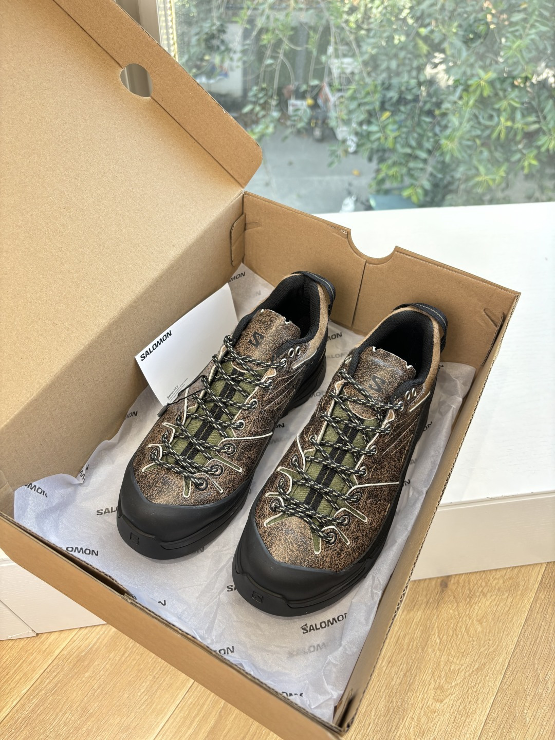 NO:626664,Fast shipping. Only the top G077 top version Salomon purchasing grade MM6 knitted SALOMON.  A co-branded half-flop from a genius designer brand, a light luxury brand that is versatile and comfortable. This German training shoe continues the classic T-shaped leather splicing design. It has been carefully improved many times by the design team, just to let you experience the most original military flavor. The soft and delicate characteristics of the first-layer cowhide combined with the texture of suede cowhide make it ultra-soft and comfortable while maintaining good breathability. Comfort and texture are parallel, making it easy to wear any combination in all seasons.  Fabric original frosted cowhide, lining original material, sole original molding, code number: 35-45 (note 39.40 for men and women, 45 customized, non-returnable and non-exchangeable), casual shoes/sports shoes, masion margiela, sneakers, cowhide19860909出货快只做顶级G077顶级版本萨落蒙代购级别MM6针织SALOMON 联名款半拖鬼才设计师品牌,一个轻奢品牌上脚很百搭哦,也很随脚舒适,这一款德国训练鞋延续了经典的T形真皮拼接设计,经过设计团队多次的精心改良,只为让您体验最原始的军旅味道,头层牛皮柔软细腻的特点与牛反绒牛皮的质感相结合使其既有超高的柔软舒适度,又同时保持不错的透气性能舒适与质感并行,轻松驾驭四季穿着任何搭配. 面料原版磨砂牛皮 内里原版材质 鞋底原版开模 码数:35-45(39.40备注男女,45定制不退不换),休闲鞋/运动鞋,masion margiela,sneakers,cowhide,Women's Shoes