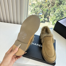 G012所见即所得CHANE*|小香新品复古玛丽珍乐福鞋简约勾勒永不过时的时尚轮廓 。精致双C标志点缀 是品牌格调的无声 G012所见即所得CHANE*|小香新品复古玛丽珍乐福鞋简约勾勒永不过时的时尚轮廓 。精致双C标志点缀 是品牌格调的无声