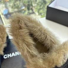G012所见即所得CHANE*|小香新品复古玛丽珍乐福鞋简约勾勒永不过时的时尚轮廓 。精致双C标志点缀 是品牌格调的无声 G012所见即所得CHANE*|小香新品复古玛丽珍乐福鞋简约勾勒永不过时的时尚轮廓 。精致双C标志点缀 是品牌格调的无声