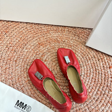 P🌾 G077Maison Margiela* 马吉拉𝟐𝟔𝐀𝐖新品MM6方头芭蕾鞋|极简主义的柔焦叙事作 P🌾 G077Maison Margiela* 马吉拉𝟐𝟔𝐀𝐖新品MM6方头芭蕾鞋|极简主义的柔焦叙事作
