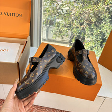 G049顶级版本Louis Vuitto路易斯威登LV驴牌你的LV穿搭今日分享 Louis Vuitton 老花厚底玛丽 G049顶级版本Louis Vuitto路易斯威登LV驴牌你的LV穿搭今日分享 Louis Vuitton 老花厚底玛丽