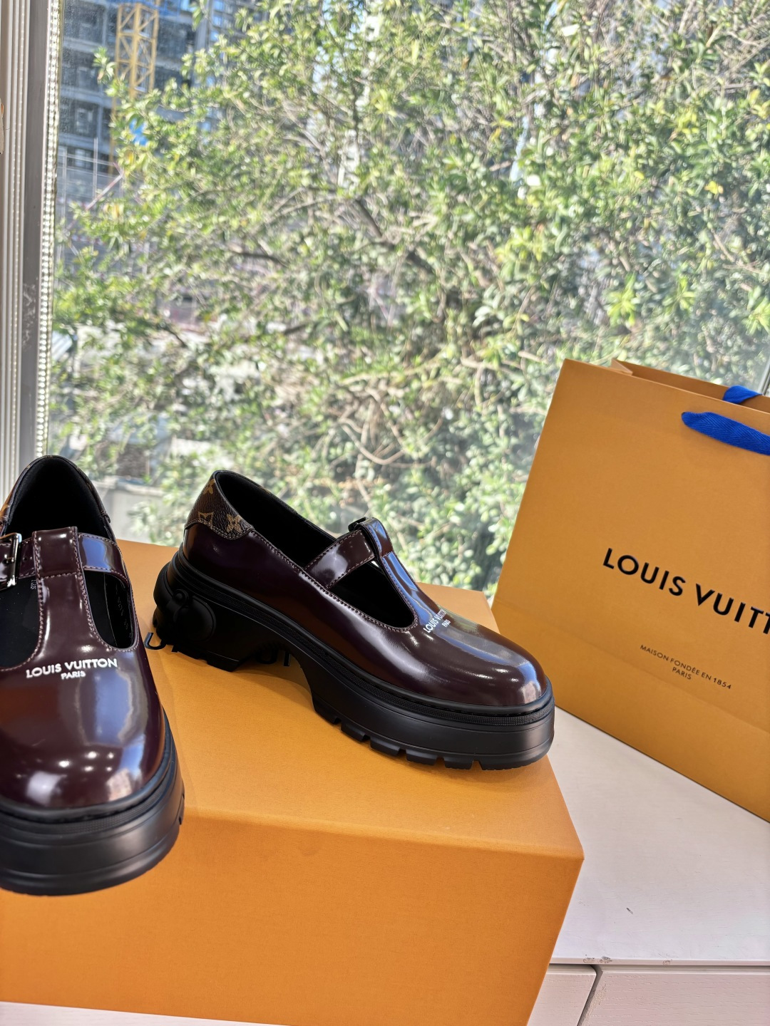 G049顶级版本Louis Vuitto路易斯威登LV驴牌你的LV穿搭今日分享 Louis Vuitton 老花厚底玛丽 G049顶级版本Louis Vuitto路易斯威登LV驴牌你的LV穿搭今日分享 Louis Vuitton 老花厚底玛丽