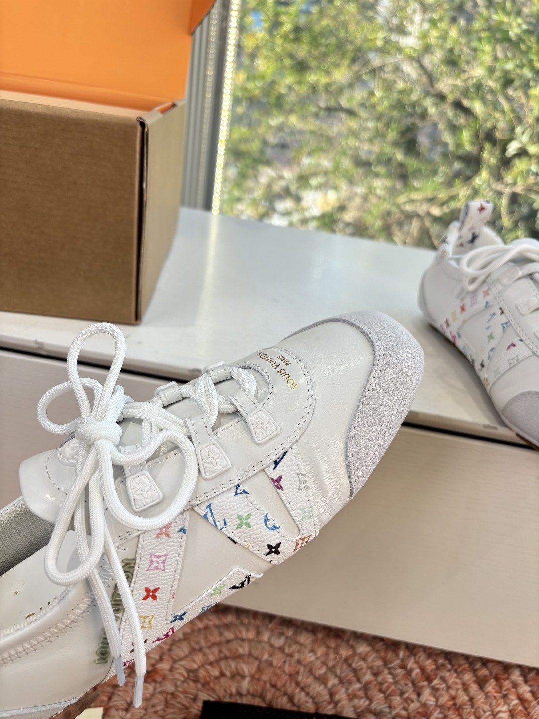 🌾G000所见即所得2026年春夏秀场上推出的 LV Footprint Soccer 芭蕾运动鞋是 P