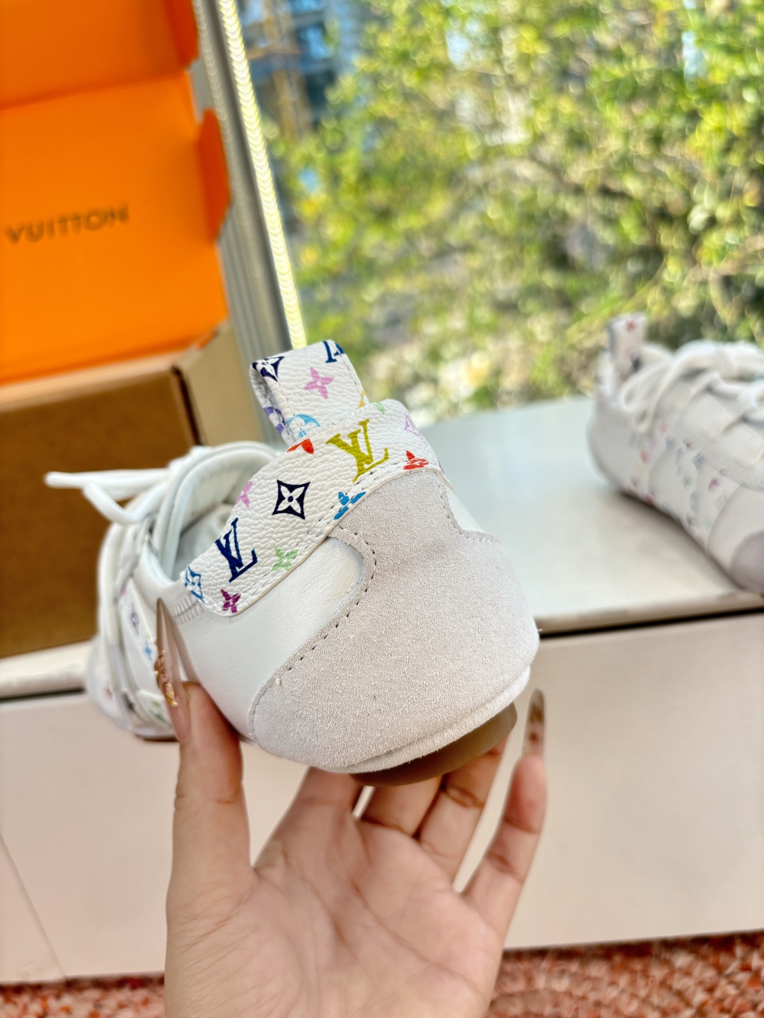 🌾G000所见即所得2026年春夏秀场上推出的 LV Footprint Soccer 芭蕾运动鞋是 P