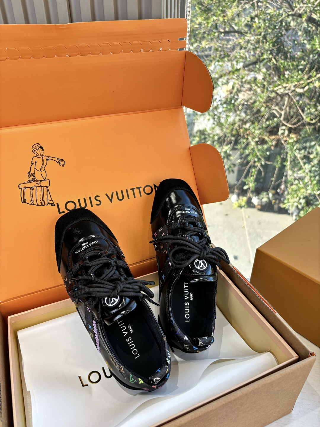 🌾G000所见即所得2026年春夏秀场上推出的 LV Footprint Soccer 芭蕾运动鞋是 P