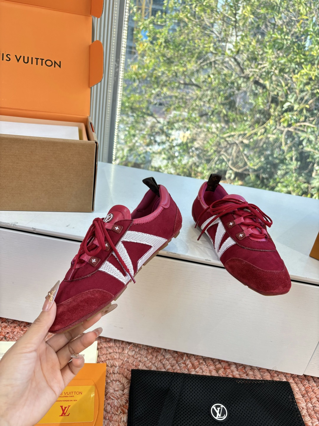 🌾G000所见即所得2026年春夏秀场上推出的 LV Footprint Soccer 芭蕾运动鞋是 P