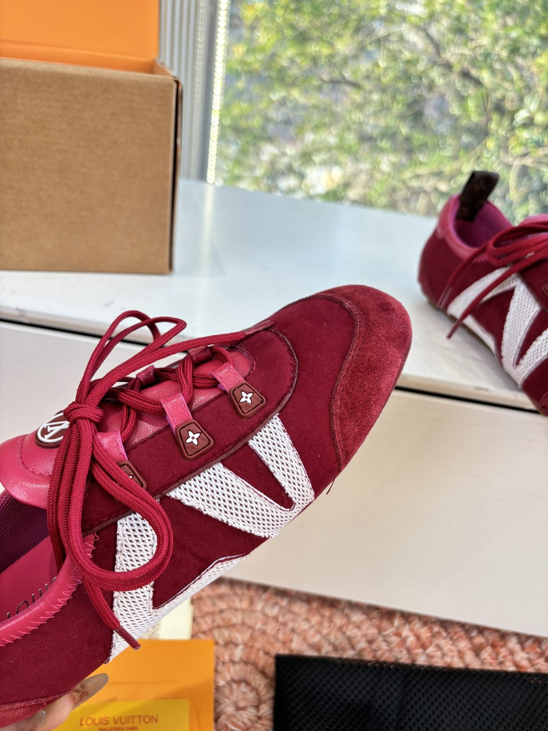 🌾G000所见即所得2026年春夏秀场上推出的 LV Footprint Soccer 芭蕾运动鞋是 P