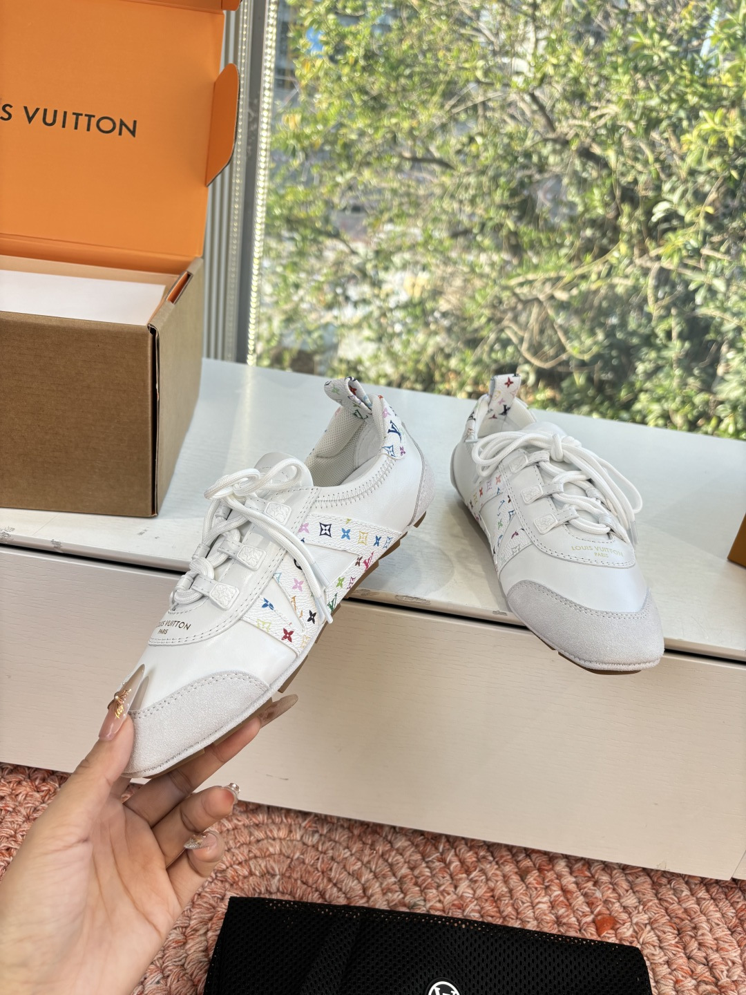 🌾G000所见即所得2026年春夏秀场上推出的 LV Footprint Soccer 芭蕾运动鞋是 P