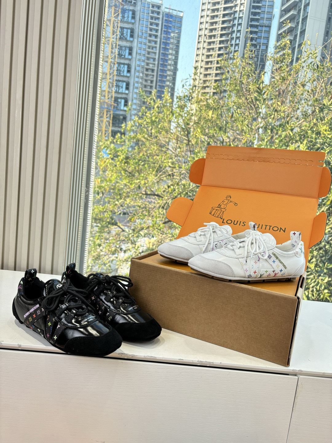 🌾G000所见即所得2026年春夏秀场上推出的 LV Footprint Soccer 芭蕾运动鞋是 P