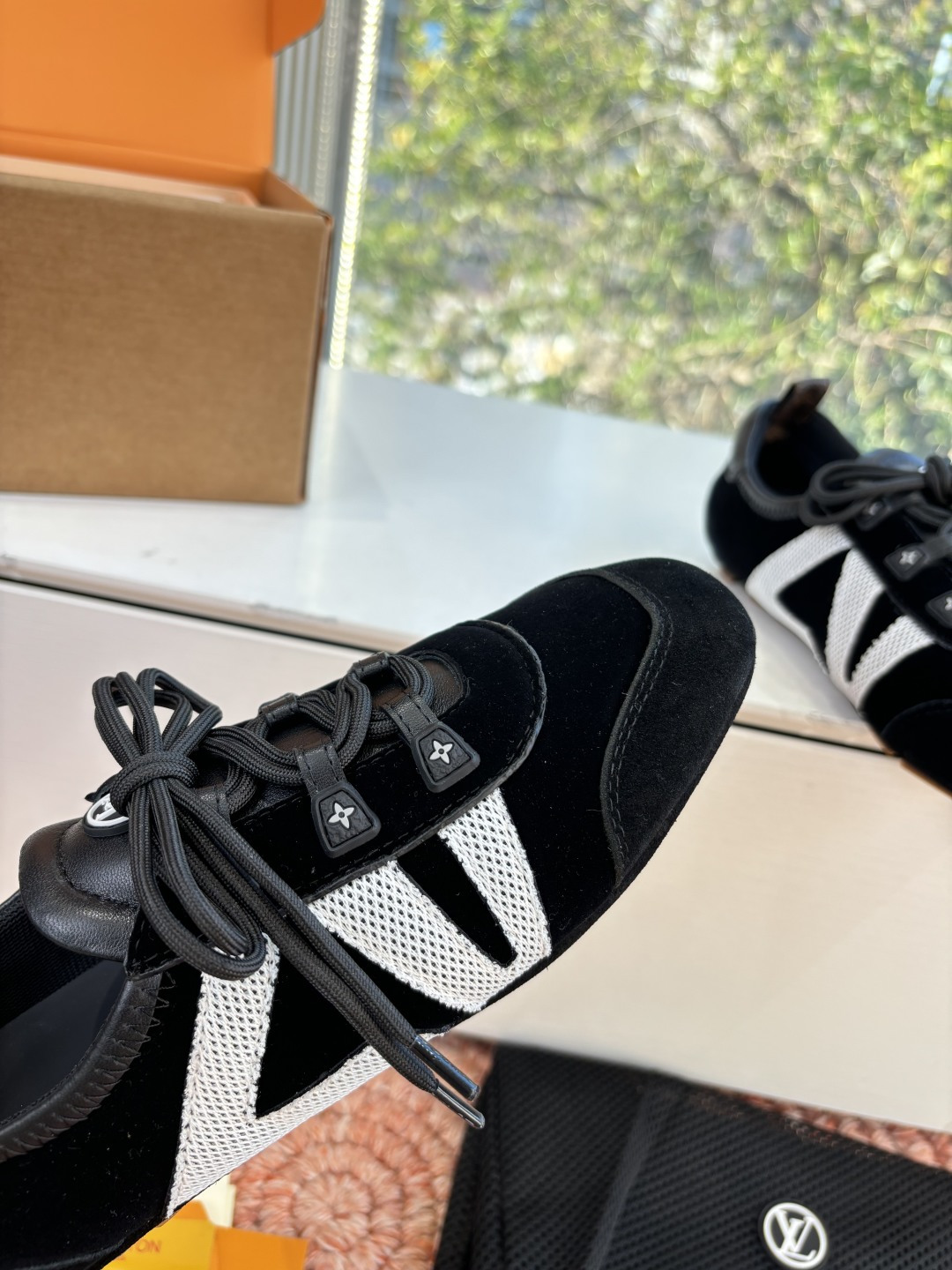 🌾G000所见即所得2026年春夏秀场上推出的 LV Footprint Soccer 芭蕾运动鞋是 P