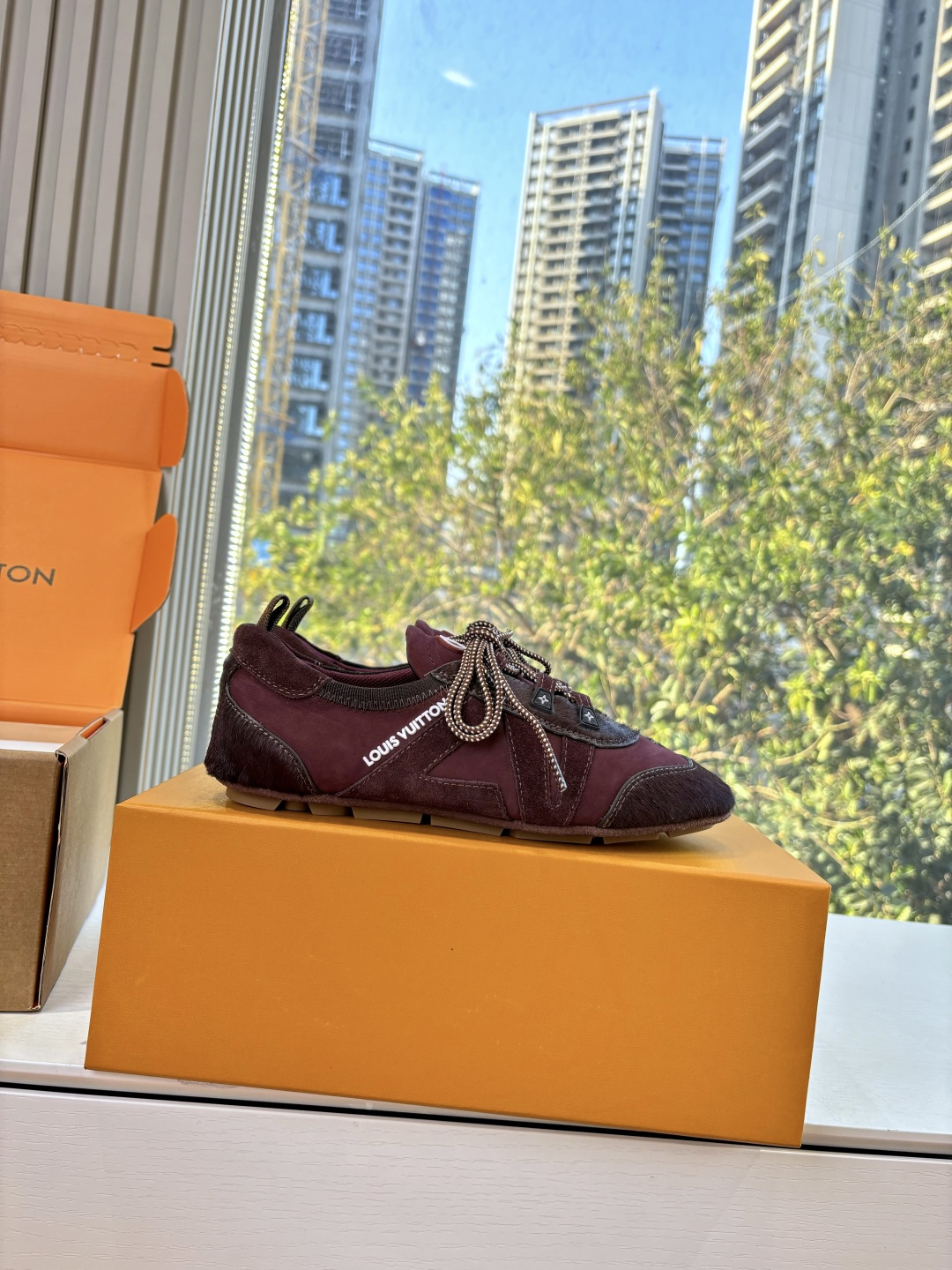 🌾G000所见即所得2026年春夏秀场上推出的 LV Footprint Soccer 芭蕾运动鞋是 P