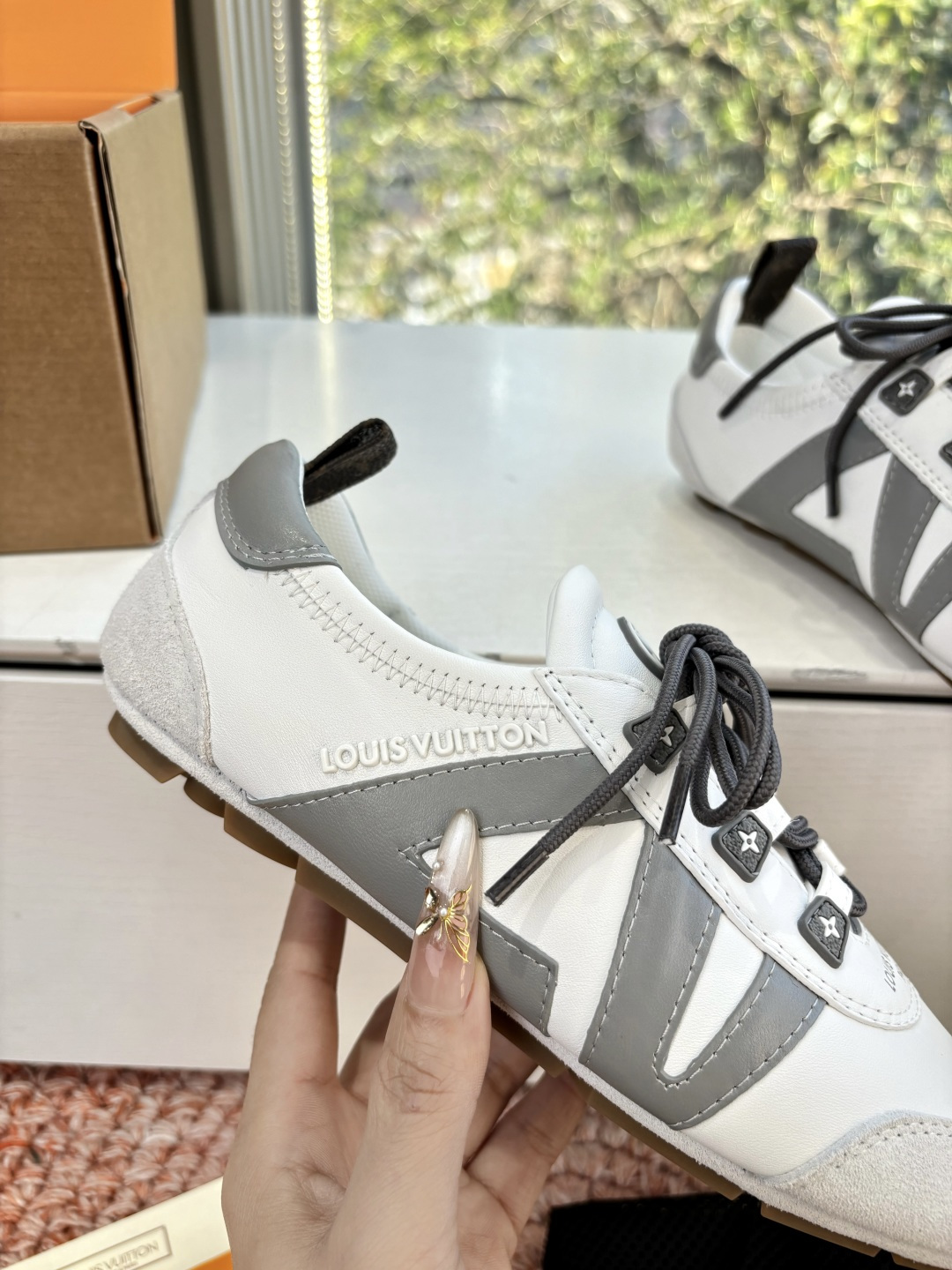 🌾G000所见即所得2026年春夏秀场上推出的 LV Footprint Soccer 芭蕾运动鞋是 P