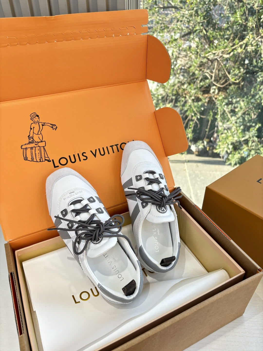 🌾G000所见即所得2026年春夏秀场上推出的 LV Footprint Soccer 芭蕾运动鞋是 P