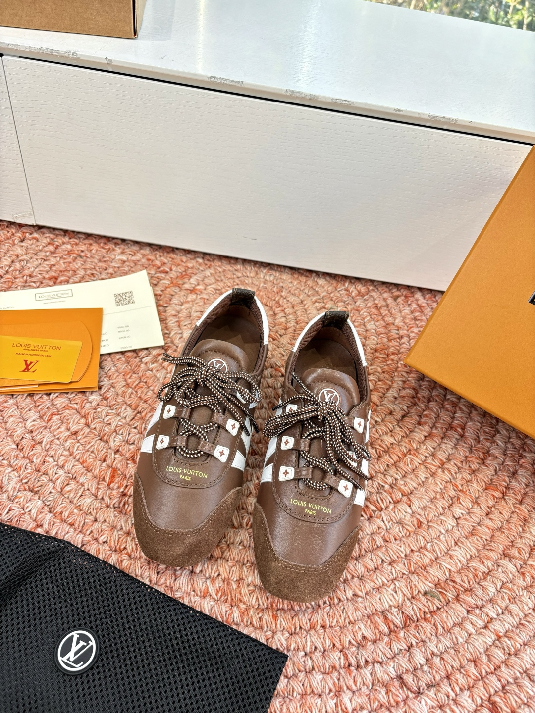 🌾G000所见即所得2026年春夏秀场上推出的 LV Footprint Soccer 芭蕾运动鞋是 P