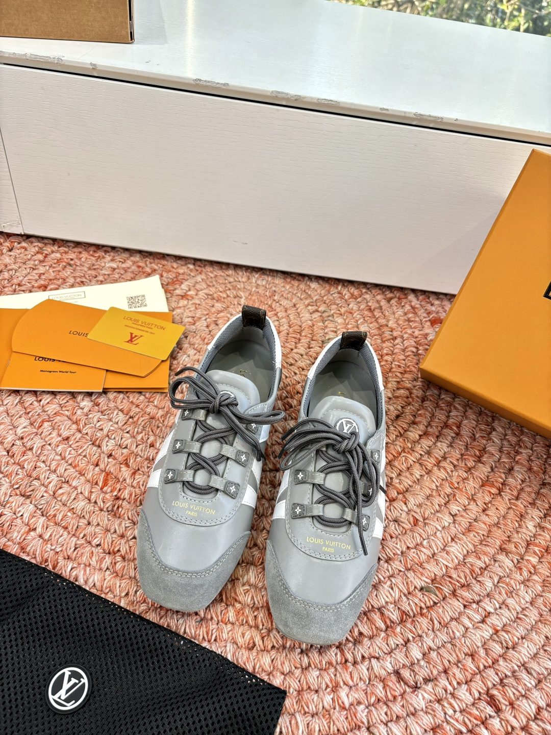 🌾G000所见即所得2026年春夏秀场上推出的 LV Footprint Soccer 芭蕾运动鞋是 P