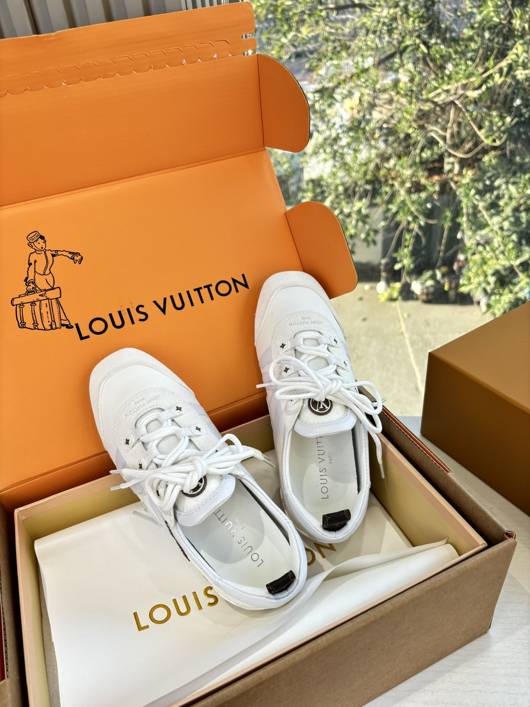🌾G000所见即所得2026年春夏秀场上推出的 LV Footprint Soccer 芭蕾运动鞋是 P