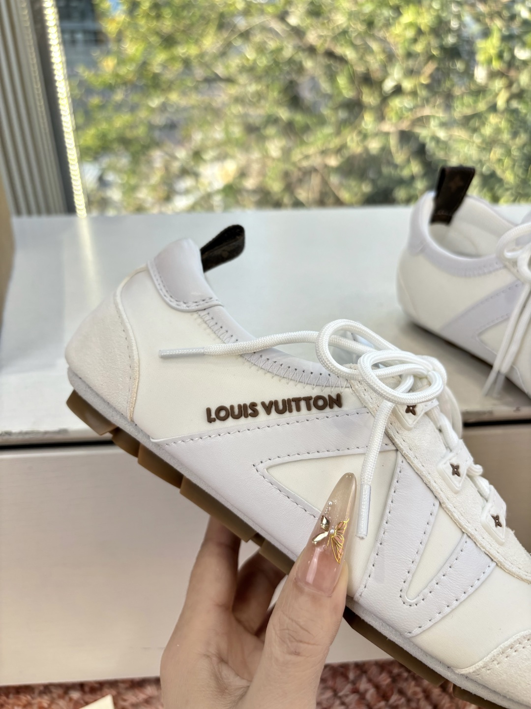 🌾G000所见即所得2026年春夏秀场上推出的 LV Footprint Soccer 芭蕾运动鞋是 P