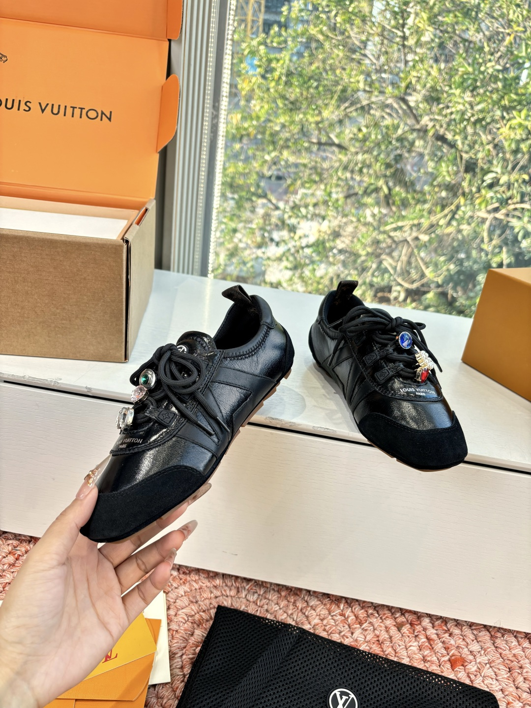 🌾G000所见即所得2026年春夏秀场上推出的 LV Footprint Soccer 芭蕾运动鞋是 P