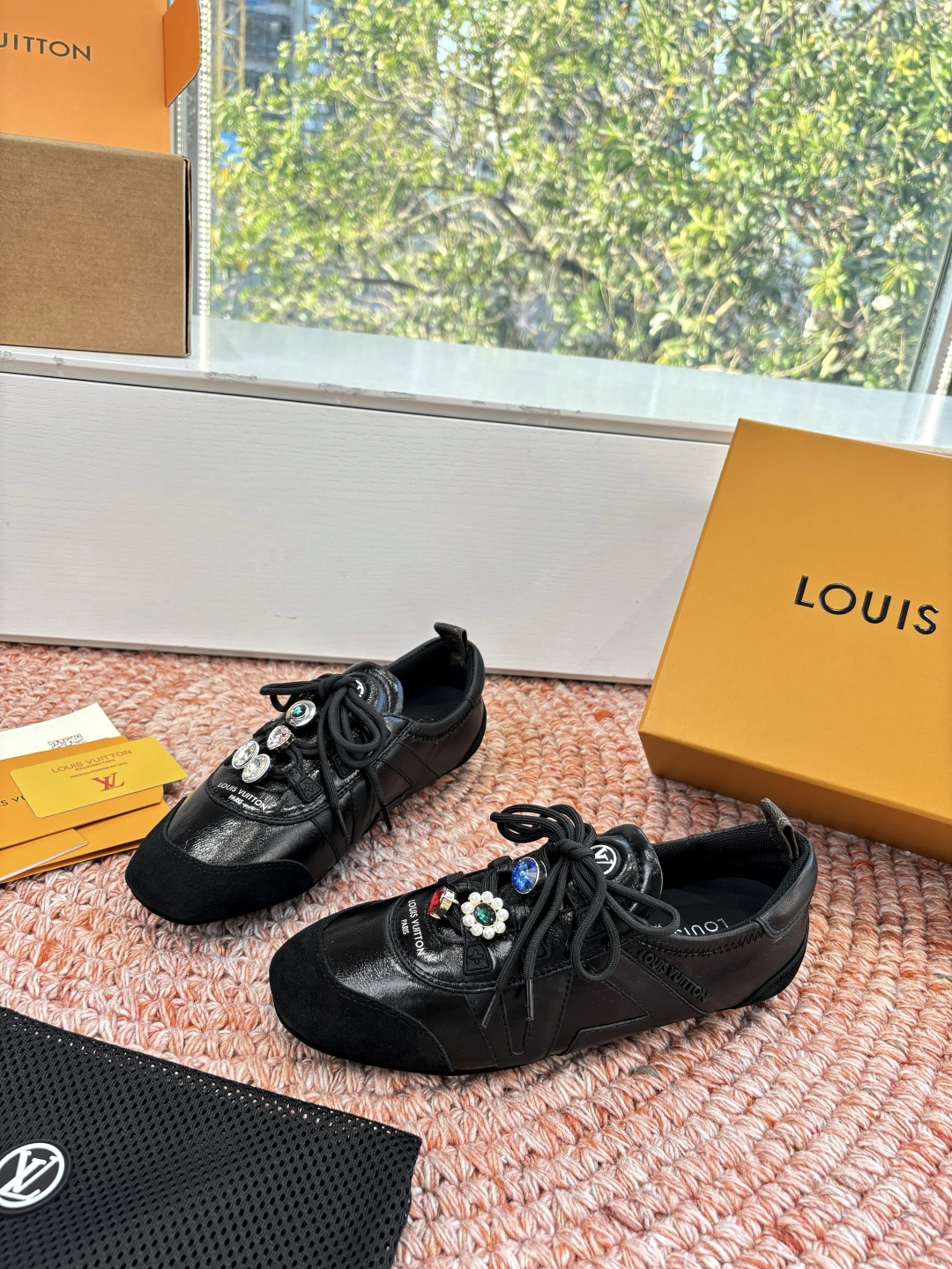 🌾G000所见即所得2026年春夏秀场上推出的 LV Footprint Soccer 芭蕾运动鞋是 P