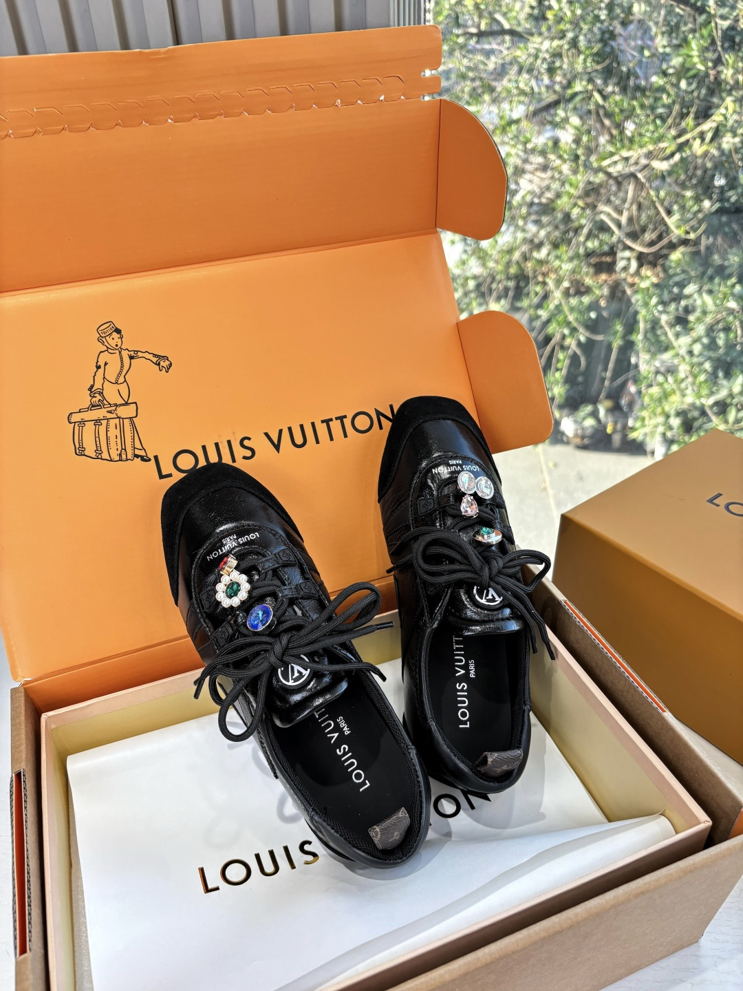 🌾G000所见即所得2026年春夏秀场上推出的 LV Footprint Soccer 芭蕾运动鞋是 P