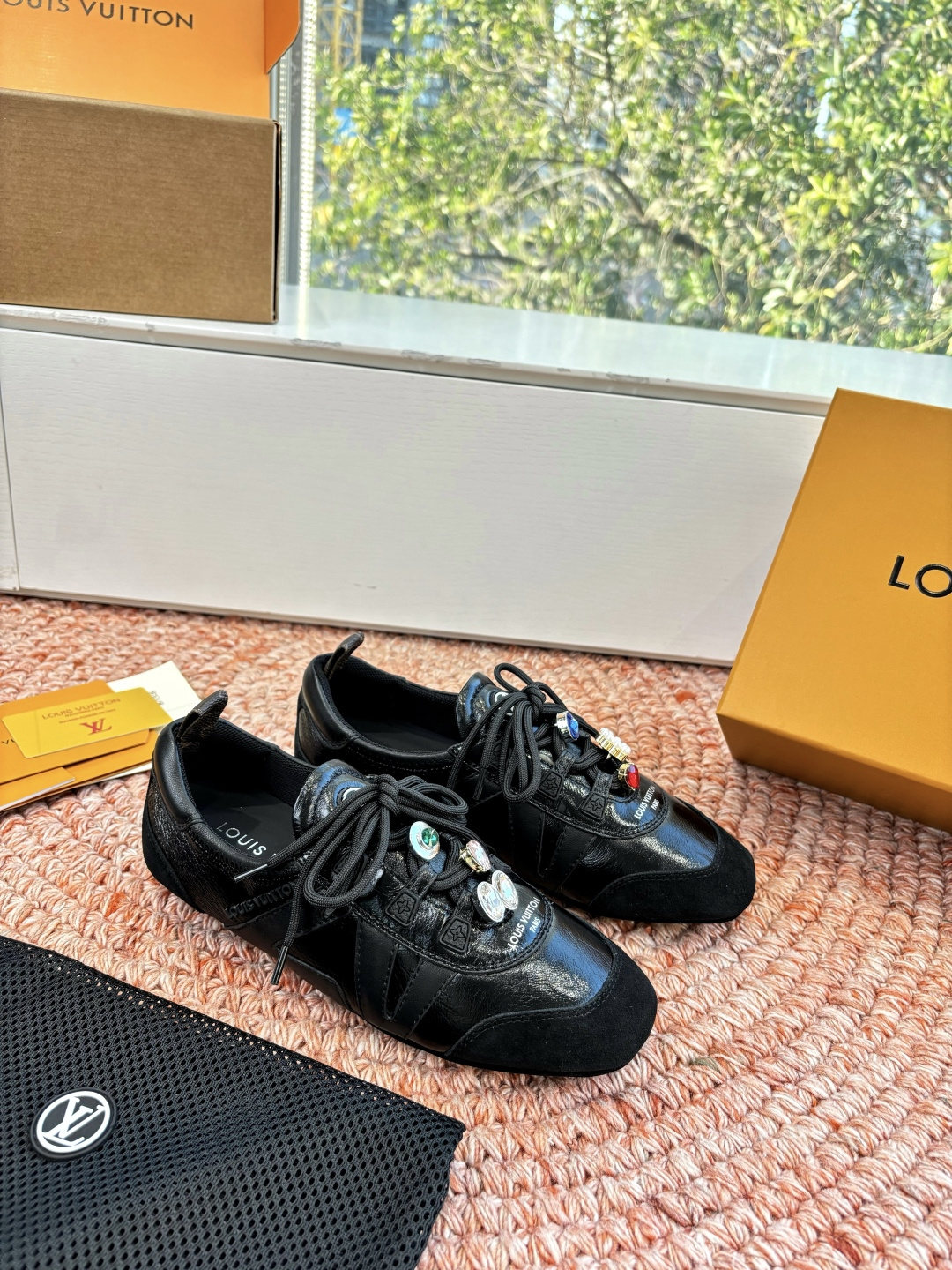 🌾G000所见即所得2026年春夏秀场上推出的 LV Footprint Soccer 芭蕾运动鞋是 P