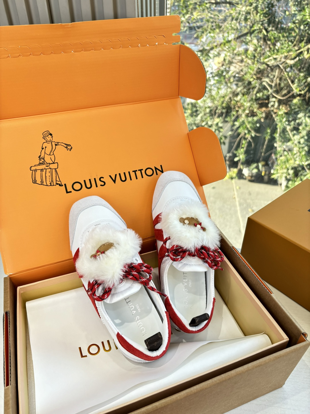 🌾G000所见即所得2026年春夏秀场上推出的 LV Footprint Soccer 芭蕾运动鞋是 P
