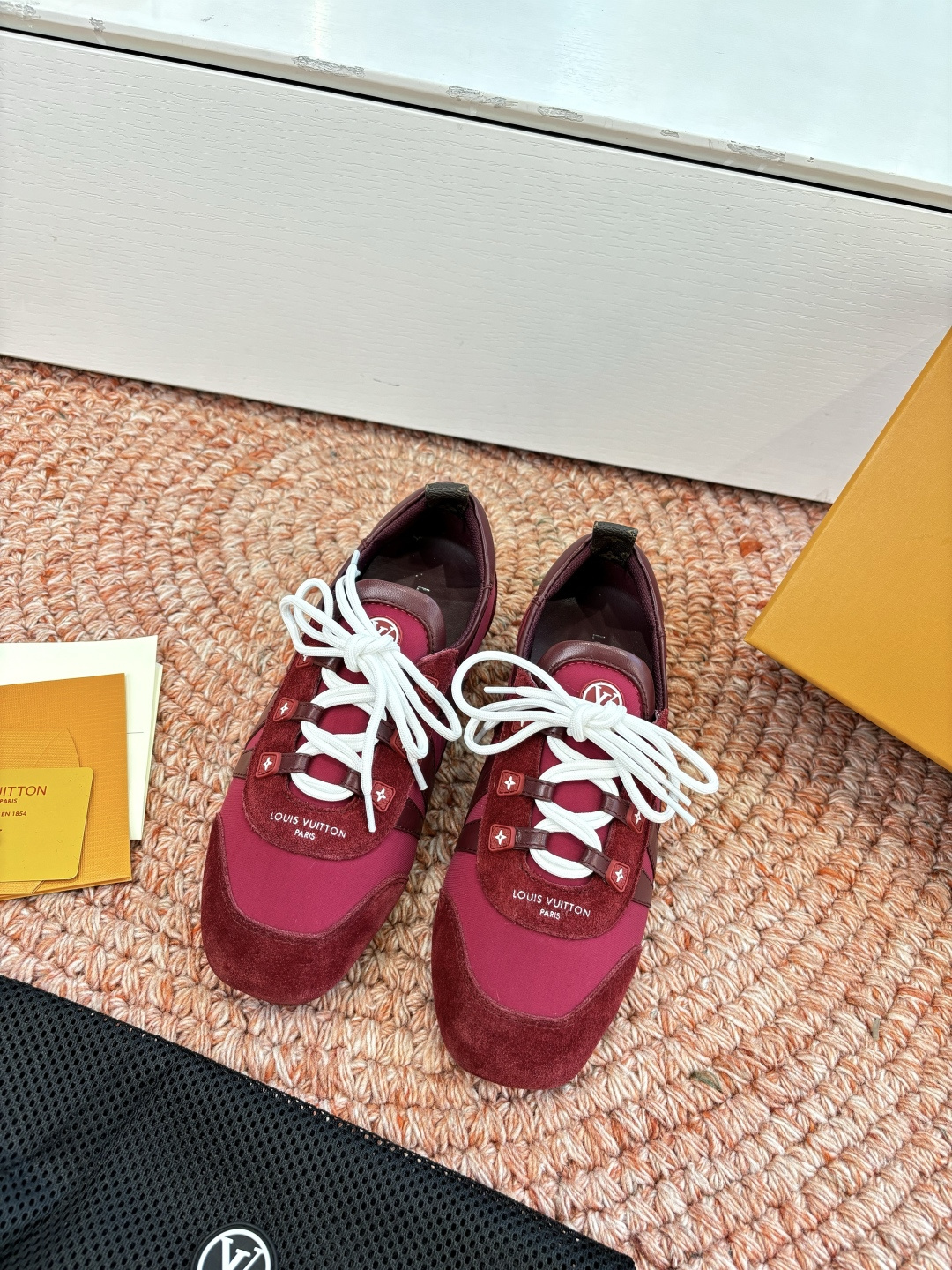 🌾G000所见即所得2026年春夏秀场上推出的 LV Footprint Soccer 芭蕾运动鞋是 P