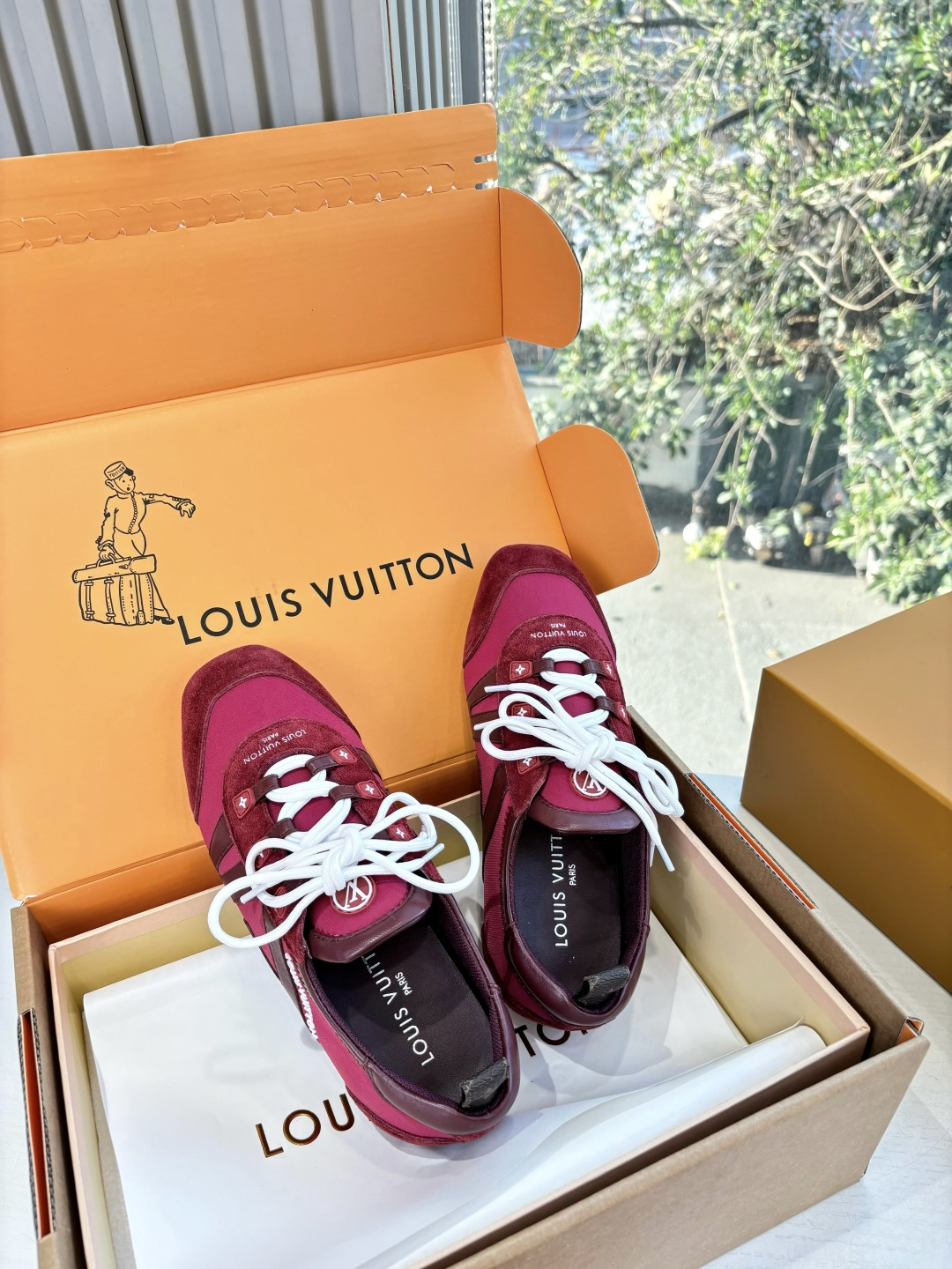 🌾G000所见即所得2026年春夏秀场上推出的 LV Footprint Soccer 芭蕾运动鞋是 P