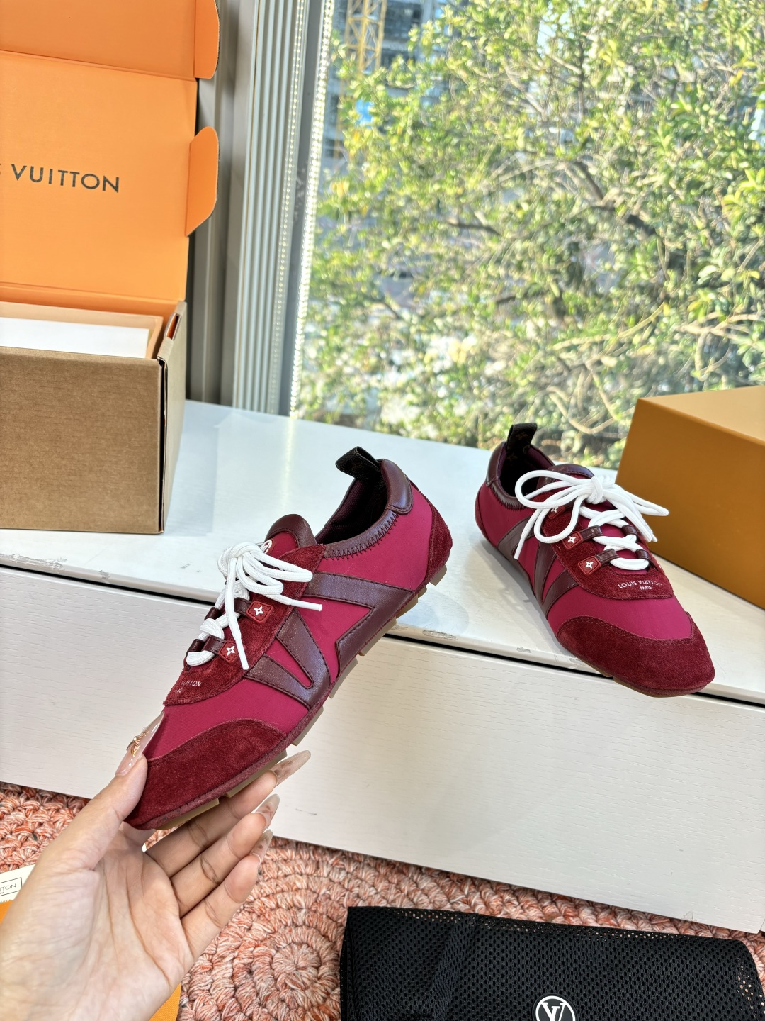 🌾G000所见即所得2026年春夏秀场上推出的 LV Footprint Soccer 芭蕾运动鞋是 P