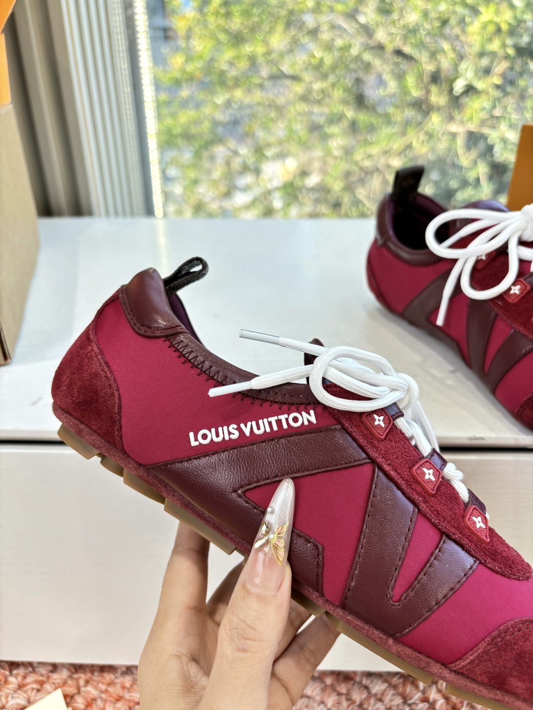 🌾G000所见即所得2026年春夏秀场上推出的 LV Footprint Soccer 芭蕾运动鞋是 P